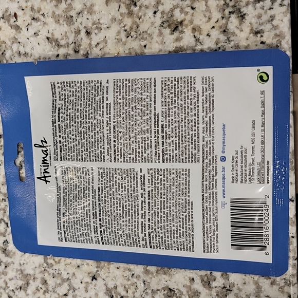 Korean Dalmation Fask Mask - FREE WITH PURCHASE - Picture 2 of 3